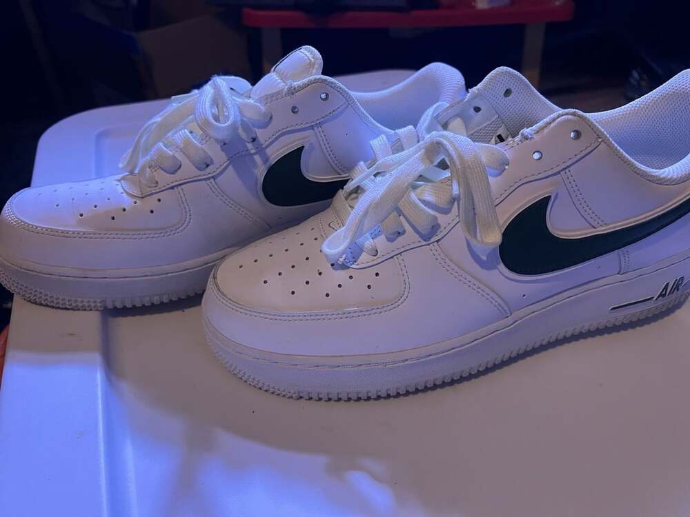 Nike Air Force 1 Low Size 9 White Pine Green